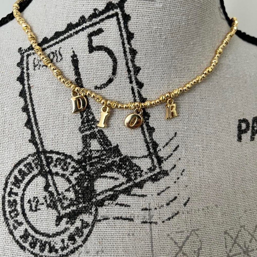 Custom gold pendant necklace